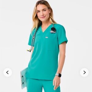 Figs Oasis Catarina Short Sleeve Top